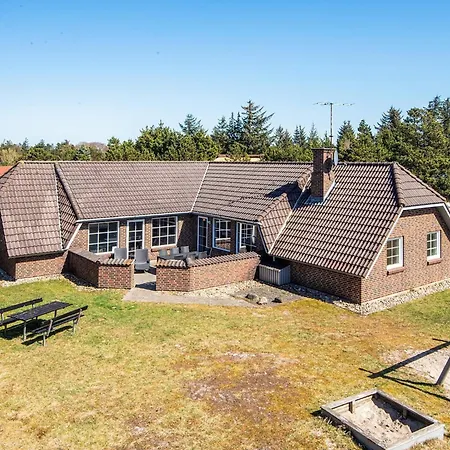 펜션 Luxury Retreat With Pool Blåvand