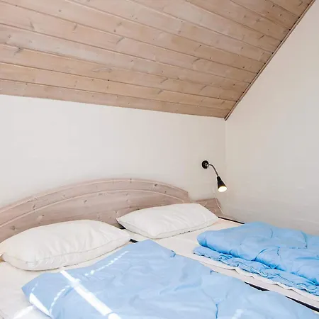 Luxury Retreat With Pool 펜션