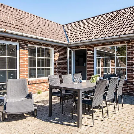 Luxury Retreat With Pool Holiday home *